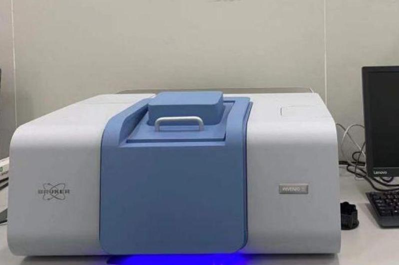 中遠(yuǎn)紅外反射率測量裝置